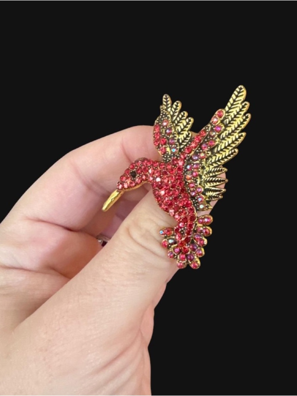 Red Crystal Hummingbird Bird Brooch Pin - Vintage Gold Tone NWOT